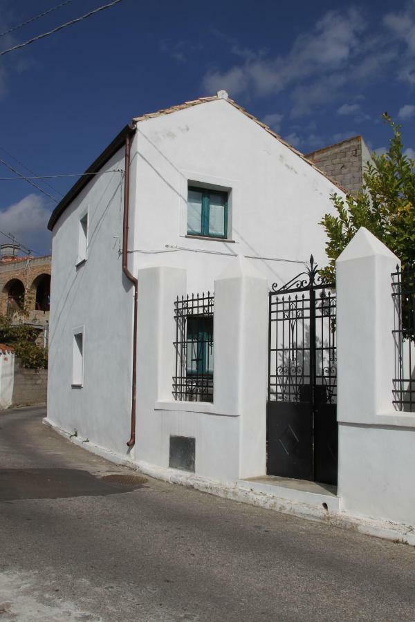 B&B Charme Sa Pardina Orroli ภายนอก รูปภาพ